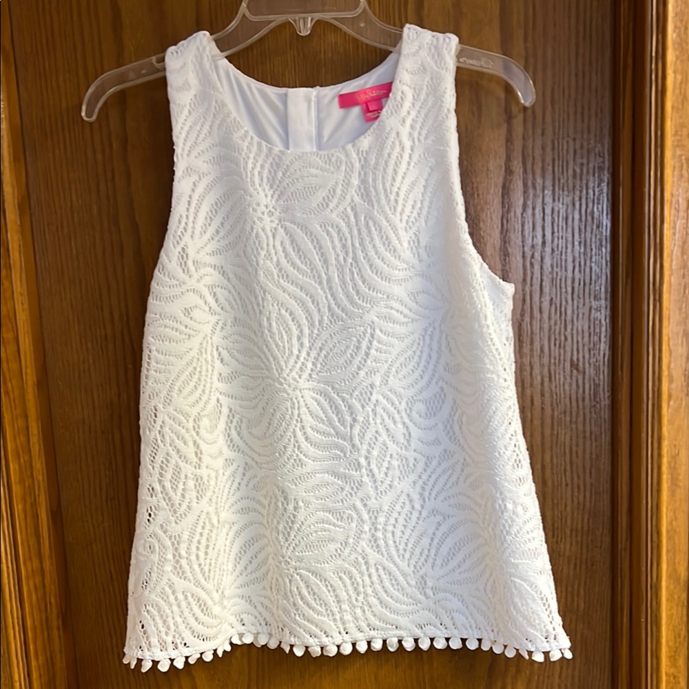 Lilly Pulitzer White Marquette lace top. Small. EUC. Like new.